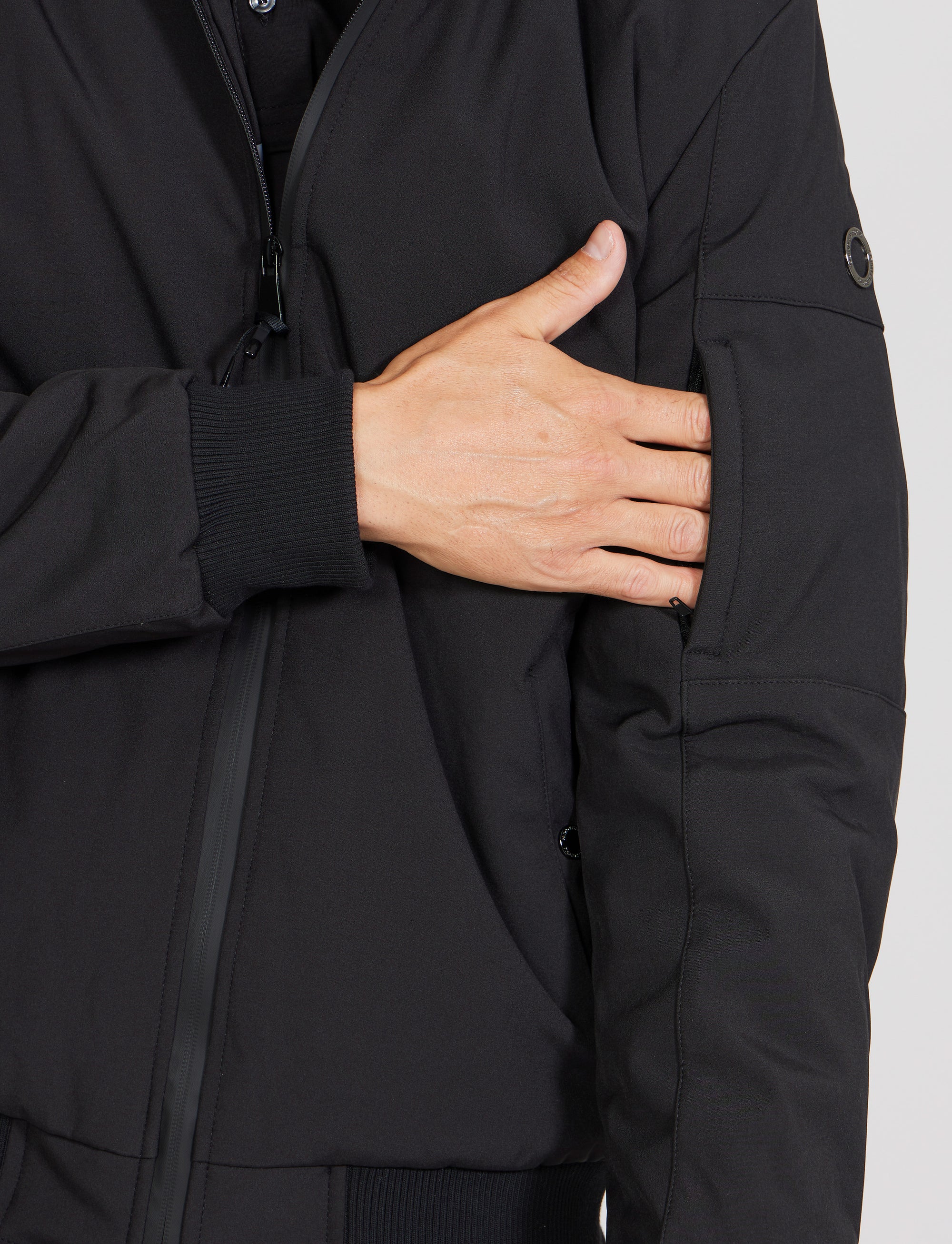 Giubbino con cappuccio estraibile