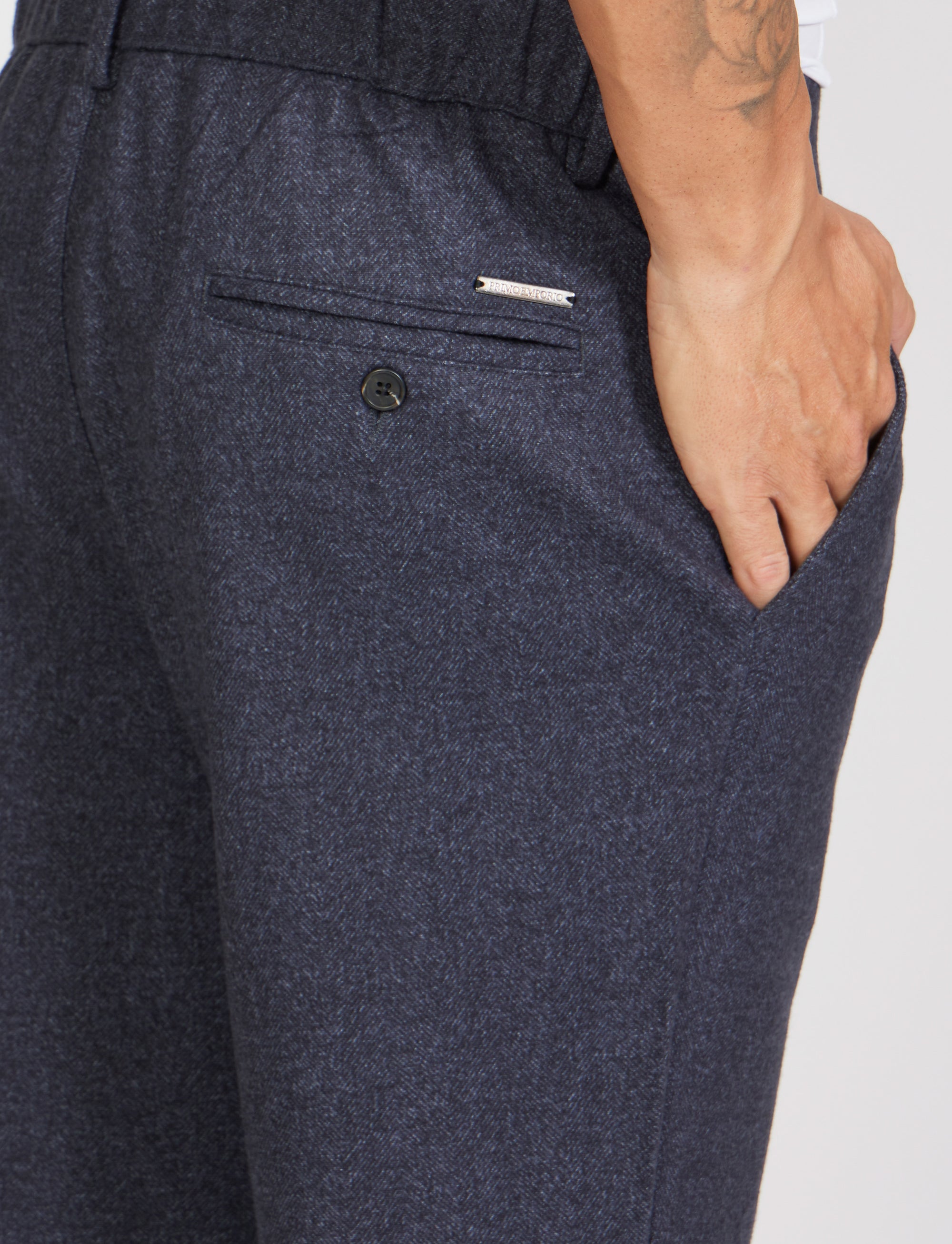 Pantalone punto Milano con micro stampa