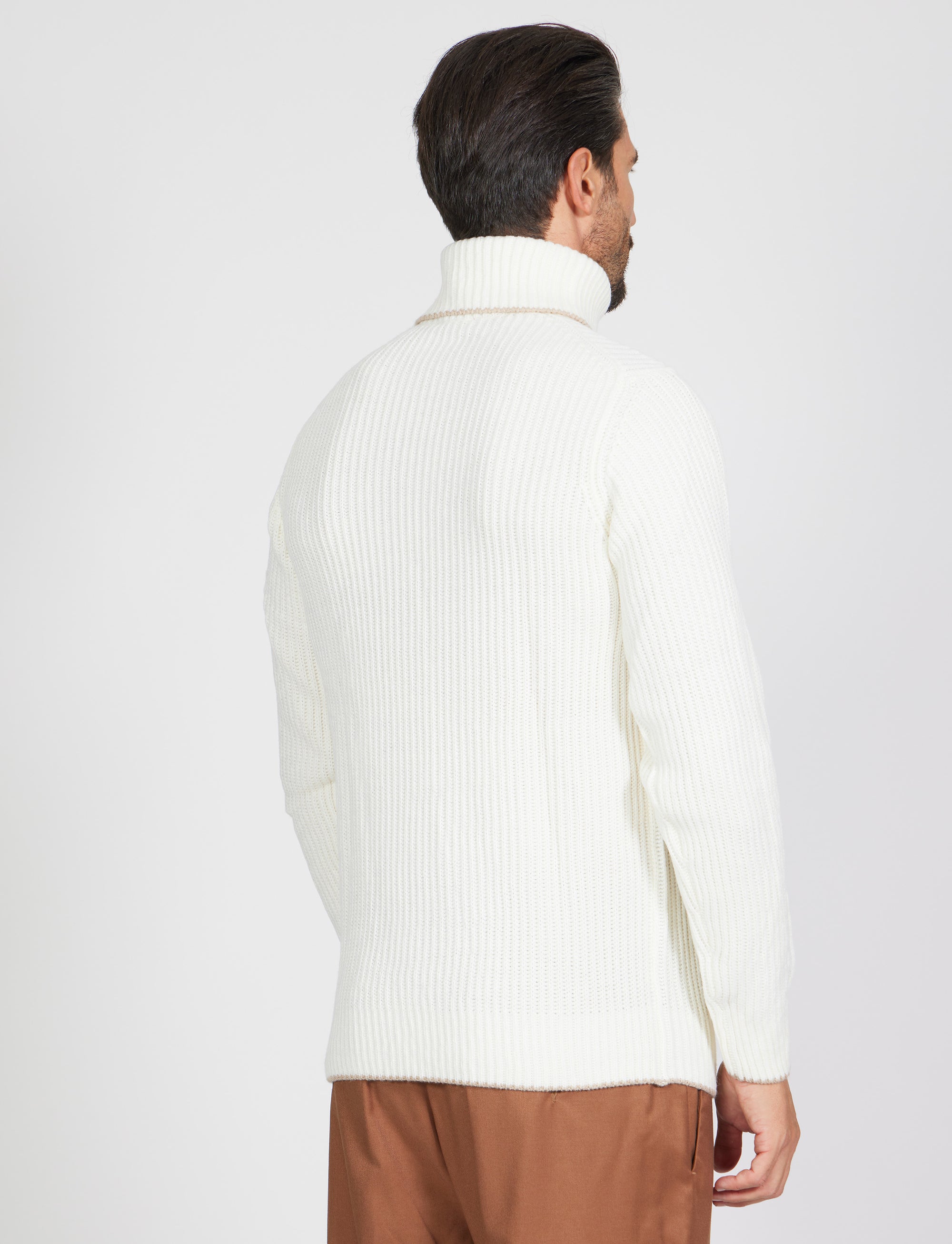 Maglia collo alto in lana