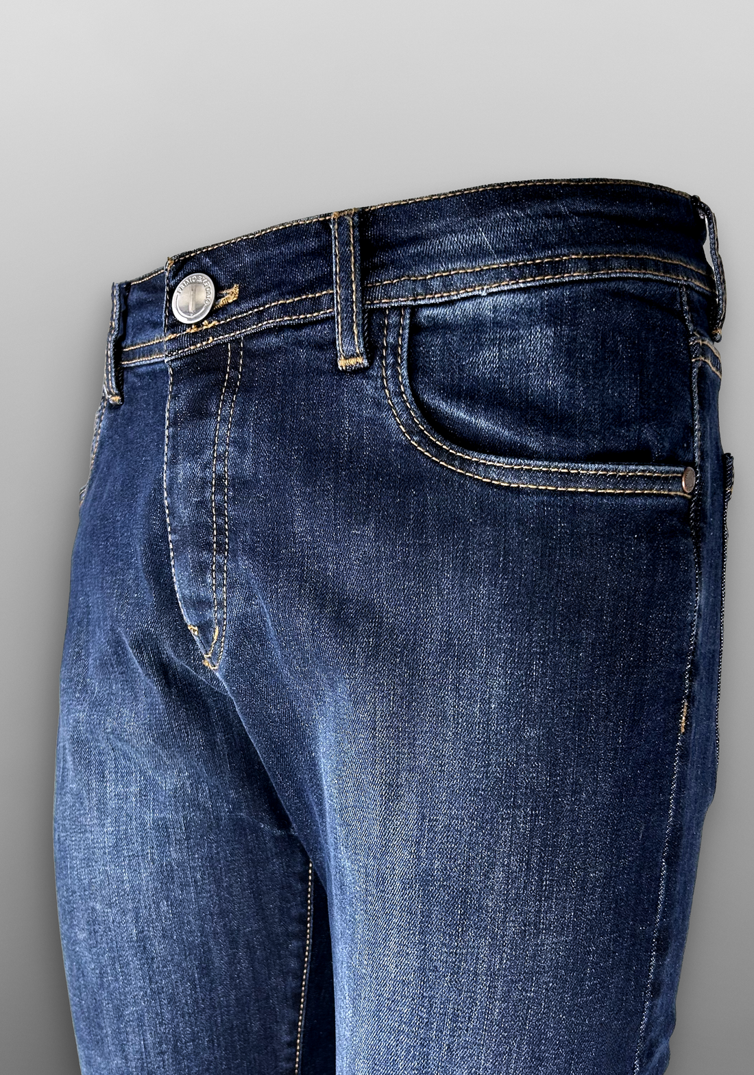 Jeans regular lavaggio medio