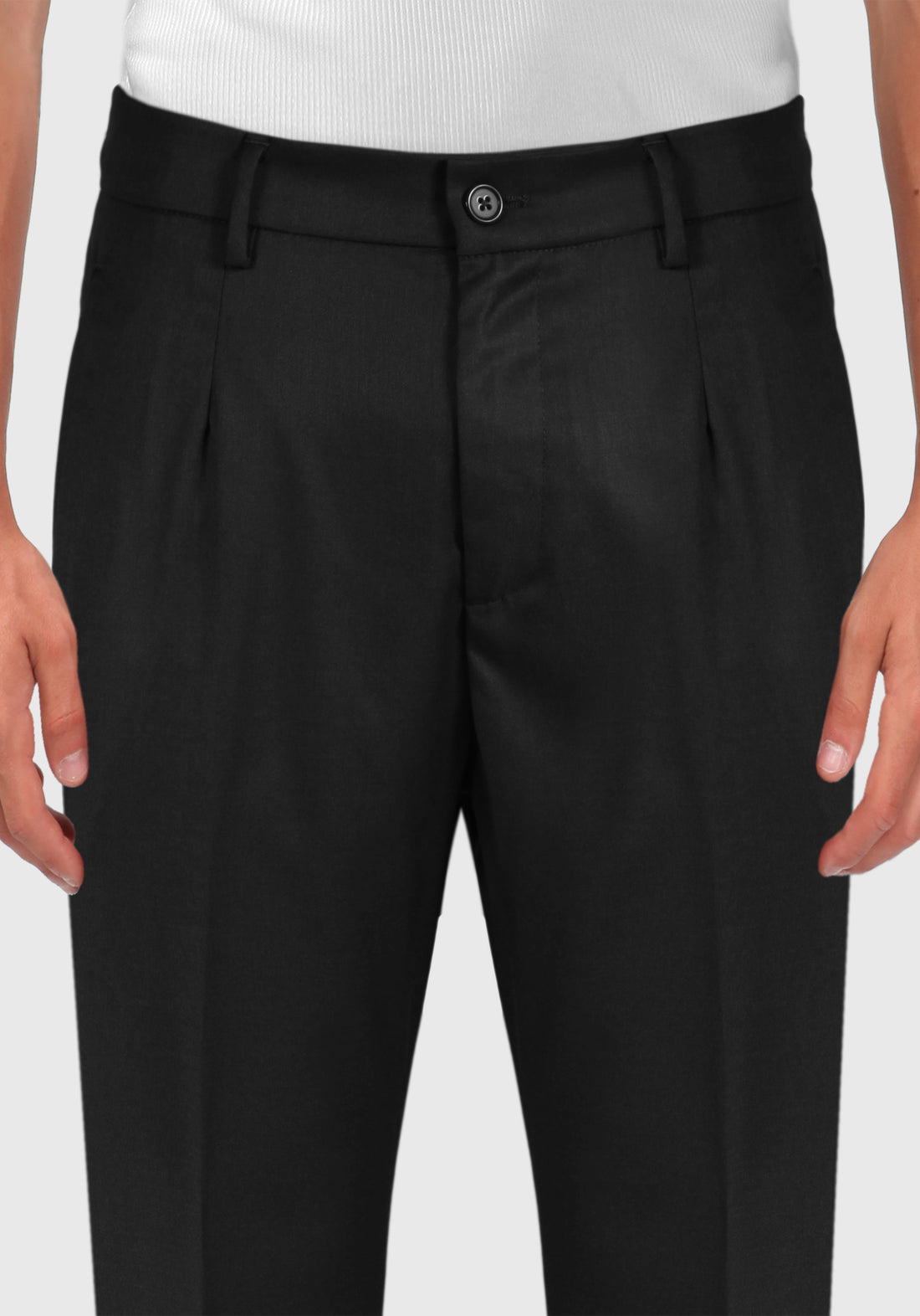 Fresco Wool Trousers with Large Pockets on the Back - Black