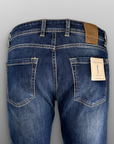 Jeans regular lavaggio con baffi