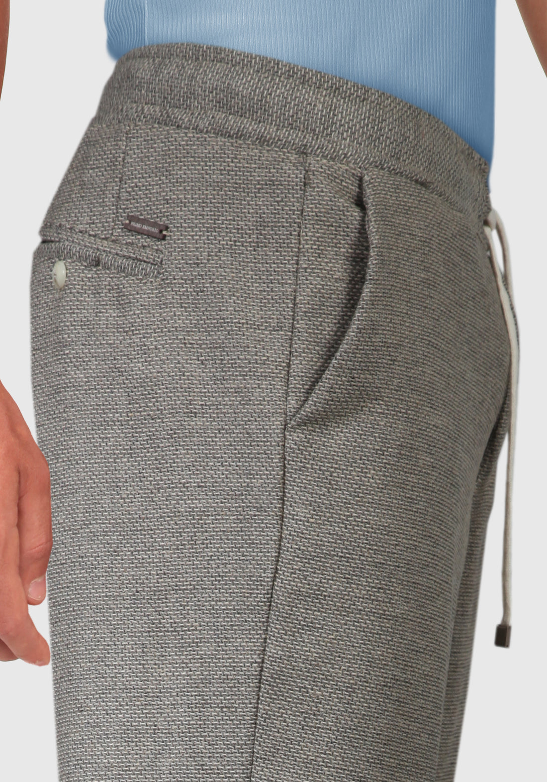 Trousers with laces in hemp fabric