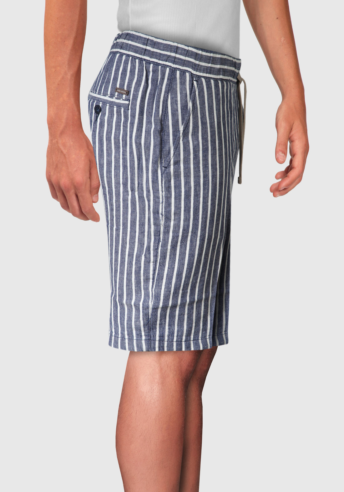 Striped Bermuda shorts with lace in Linen - Blue